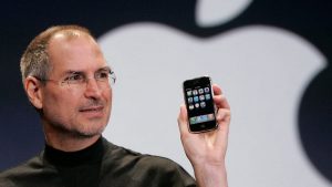18 Yıl Önce Bugün Tanıtılan İlk iPhone’un Bugün Kulaklara Şaka Gibi Gelen 9 Özelliği