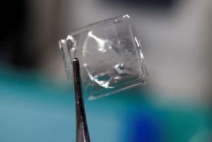 Plastik atık krizine yeni çözüm: Deniz suyunda hızlıca eriyen yeni nesil plastik