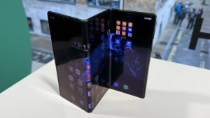 Samsung’un değişik katlanabilir telefonu için yeni ayrıntılar