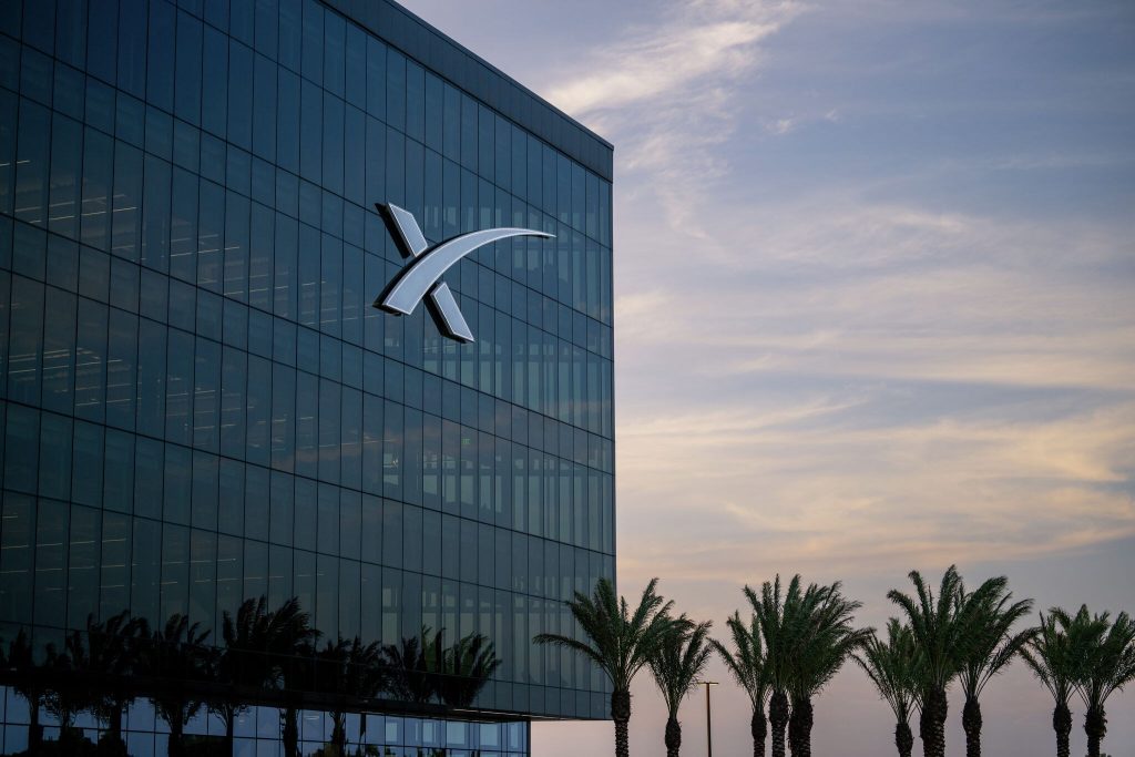 SpaceX, kendi gelişmiş çip paketleme tesisini kuruyor