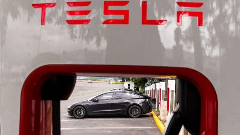 Elon Musk’ın maaşı tartışma konusu oldu!